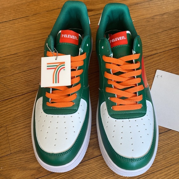 Men’s Custom 7/11 sneakers NIB - Picture 2 of 7